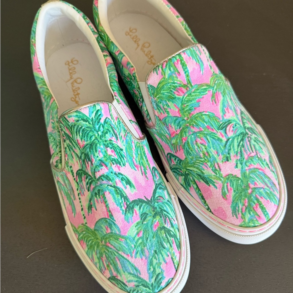 Lilly Pulitzer Julie sneaker in Pink Blossom/Suite Views print 7.5